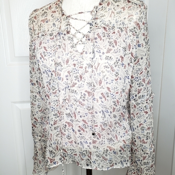 Paper Crane semi sheer boho flower blouse - Picture 1 of 7